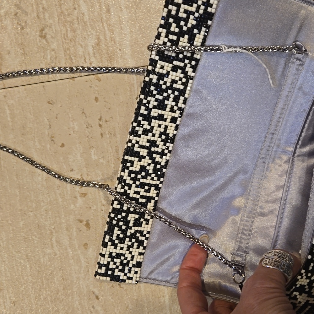 New Sondra Roberts Squared Black/White Beaded Versatile Clutch - Picture 8 of 11